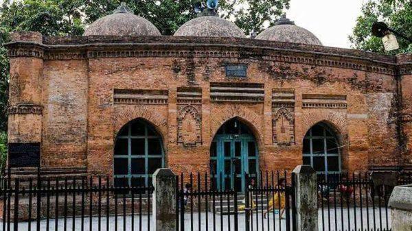 baba adom masjid