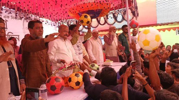 দুই দিনে প্রায় ৪০ বিএনপি নেতাকর্মীর পদত্যাগের দাবি, গজারিয়ায় স্বতন্ত্র প্রার্থীর সমাবেশ
