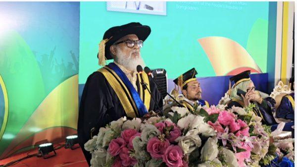 হামদর্দ বিশ্ববিদ্যালয় বাংলাদেশের প্রথম সমাবর্তন সনদ পেলেন ১,৭৫৪ জন গ্রাজুয়েট