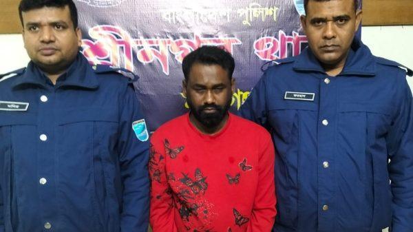 অজ্ঞানপার্টি চক্রের মূল হোতা আটক, স্বর্ণালংকার ও বিদেশি মুদ্রাসহ সিএনজি উদ্ধার