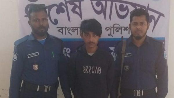 Remove term: লৌহজংয়ে যৌথ অভিযানে ইয়াবাসহ এক শিশু আটক লৌহজংয়ে যৌথ অভিযানে ইয়াবাসহ এক শিশু আটক