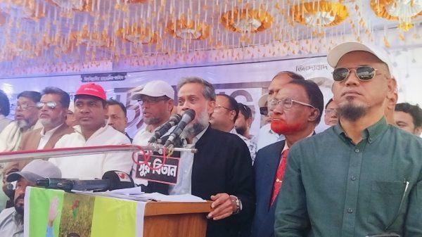 গজারিয়ায় ধানের শীষের জনসভায় উন্নয়ন ও মানবিক অধিকার আদায়ের অঙ্গীকার কামরুজ্জামান রতনের