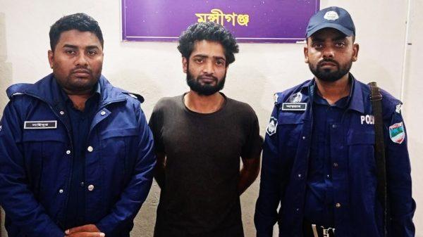 সিরাজদিখানে মাকে হত্যাচেষ্টার অভিযোগে ছেলে গ্রেফতার