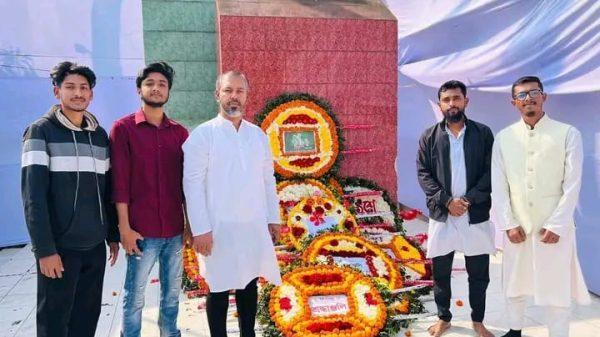 টঙ্গীবাড়ীতে এনসিপি, ছাত্রশক্তি ও যুবশক্তির শহীদদের প্রতি শ্রদ্ধা