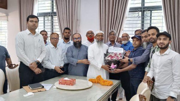 মুন্সিগঞ্জ-১ আসনের এমপি শেখ মো. আব্দুল্লাহ’র সাথে ইঞ্জিনিয়ার্স, আর্কিটেক্ট ও প্ল্যানার্স সোসাইটির সৌজন্য সাক্ষাৎ