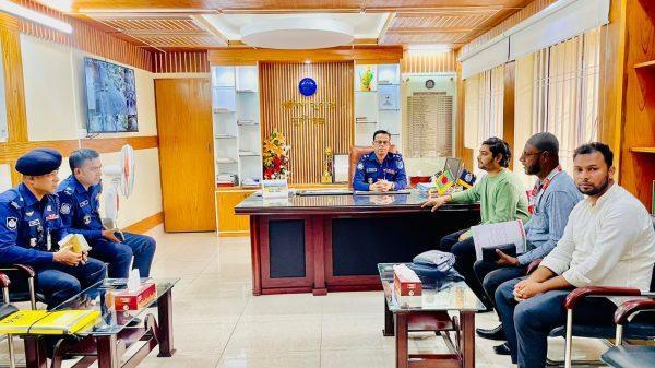 জেলা পুলিশ সুপারের সঙ্গে মুন্সিগঞ্জের বার্তার সৌজন্য সাক্ষাৎ ও মতবিনিময়