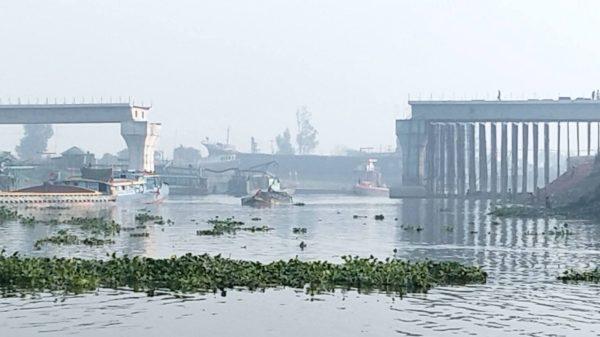 মোল্লাবাজার সেতুর নির্মাণ বিলম্বে জনদুর্ভোগ তীব্র: মানববন্ধন ও স্মারকলিপি কর্মসূচি ঘোষণা